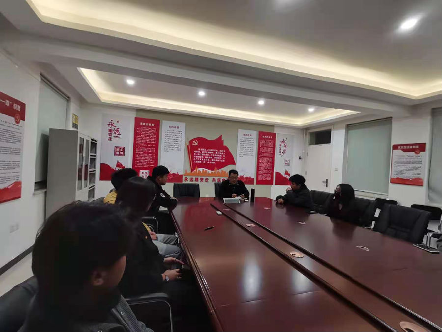 总书记读书之道座谈会2.jpg