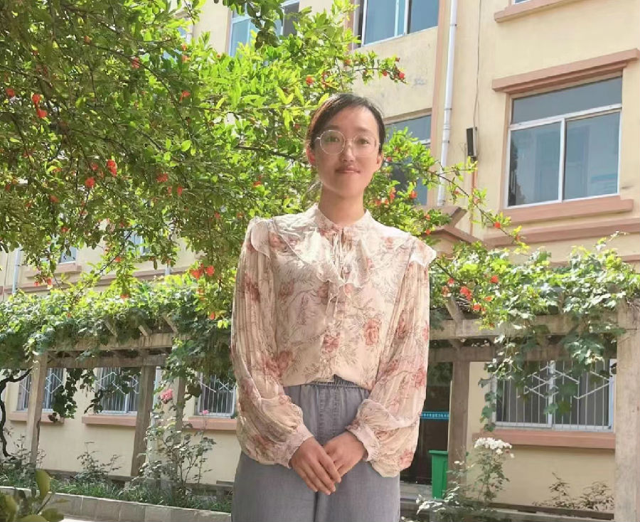 周茜茜.jpg
