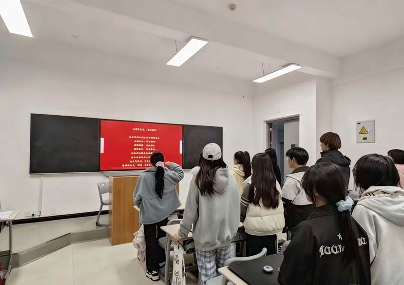 80de4a57d421a76363c952a2b0ba8488